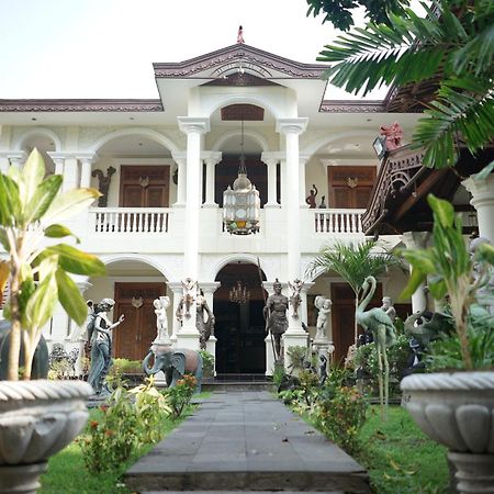 Rumah Pesik Art Heritage Gondowulung Buitenkant foto