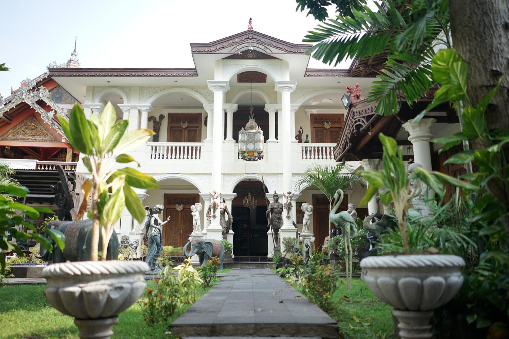 Rumah Pesik Art Heritage Gondowulung Buitenkant foto