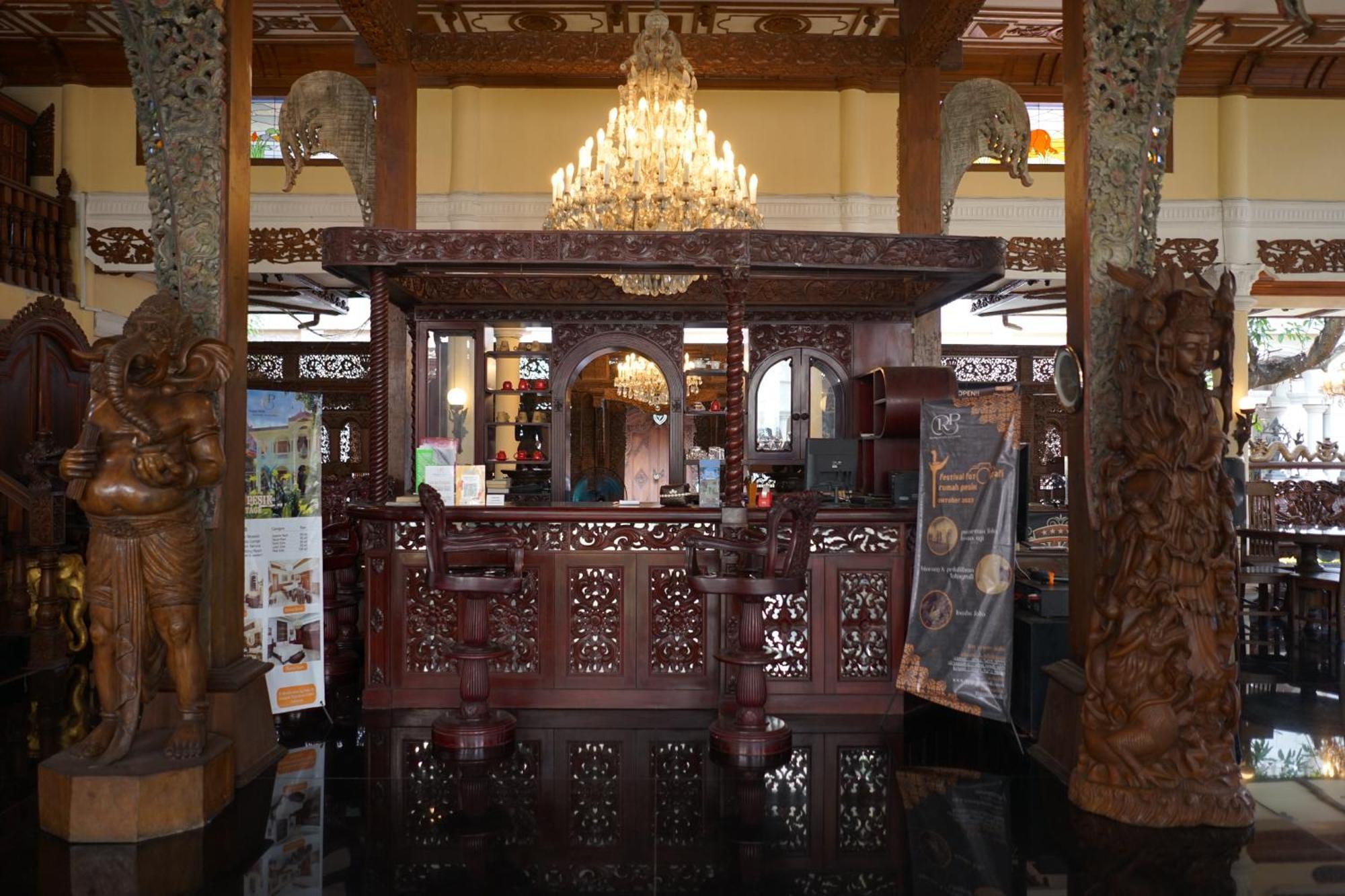 Rumah Pesik Art Heritage Gondowulung Buitenkant foto